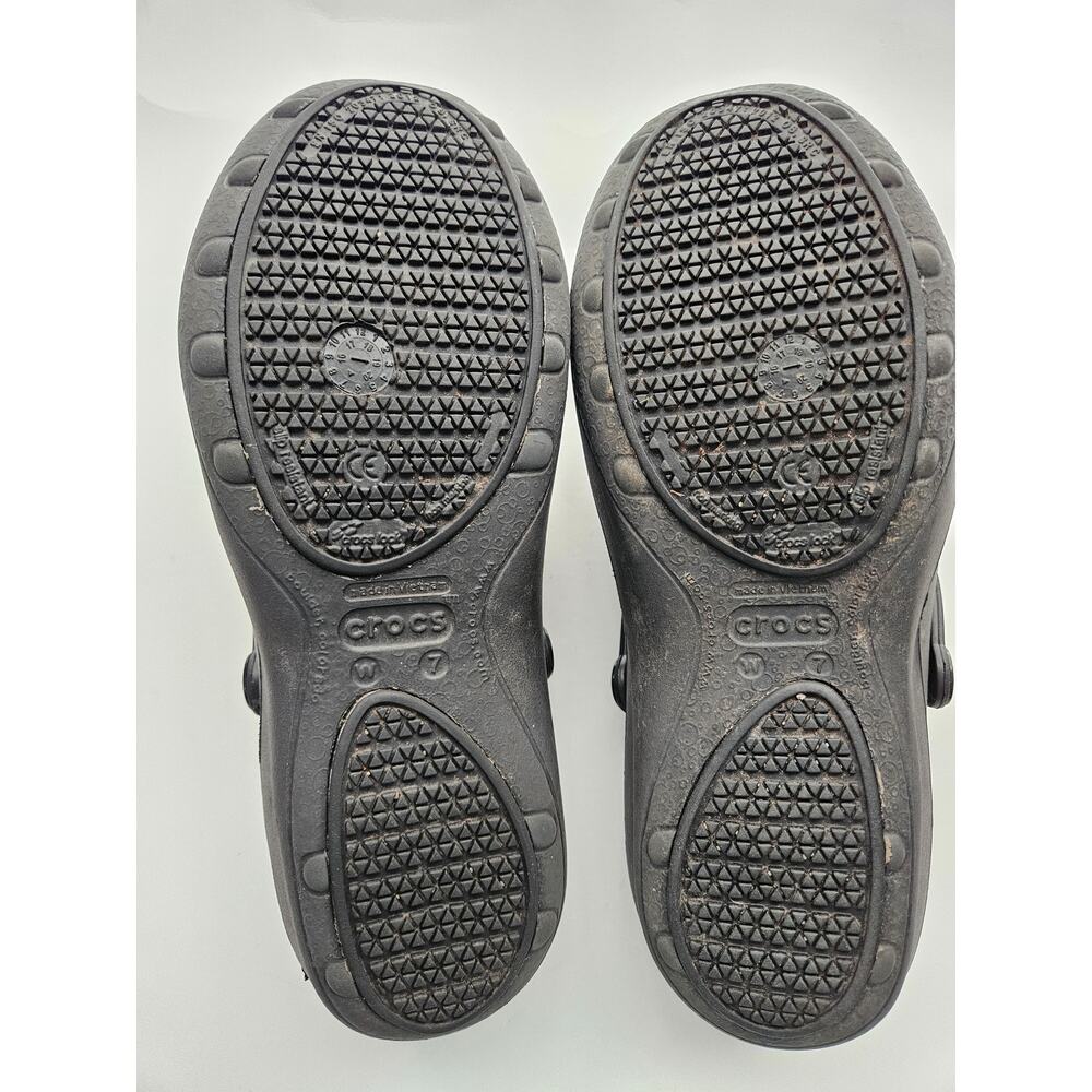 Crocs Women Size 7 Solid Black with White Flower Trim Slingback Mule Beach Shoe - Picture 8 of 9